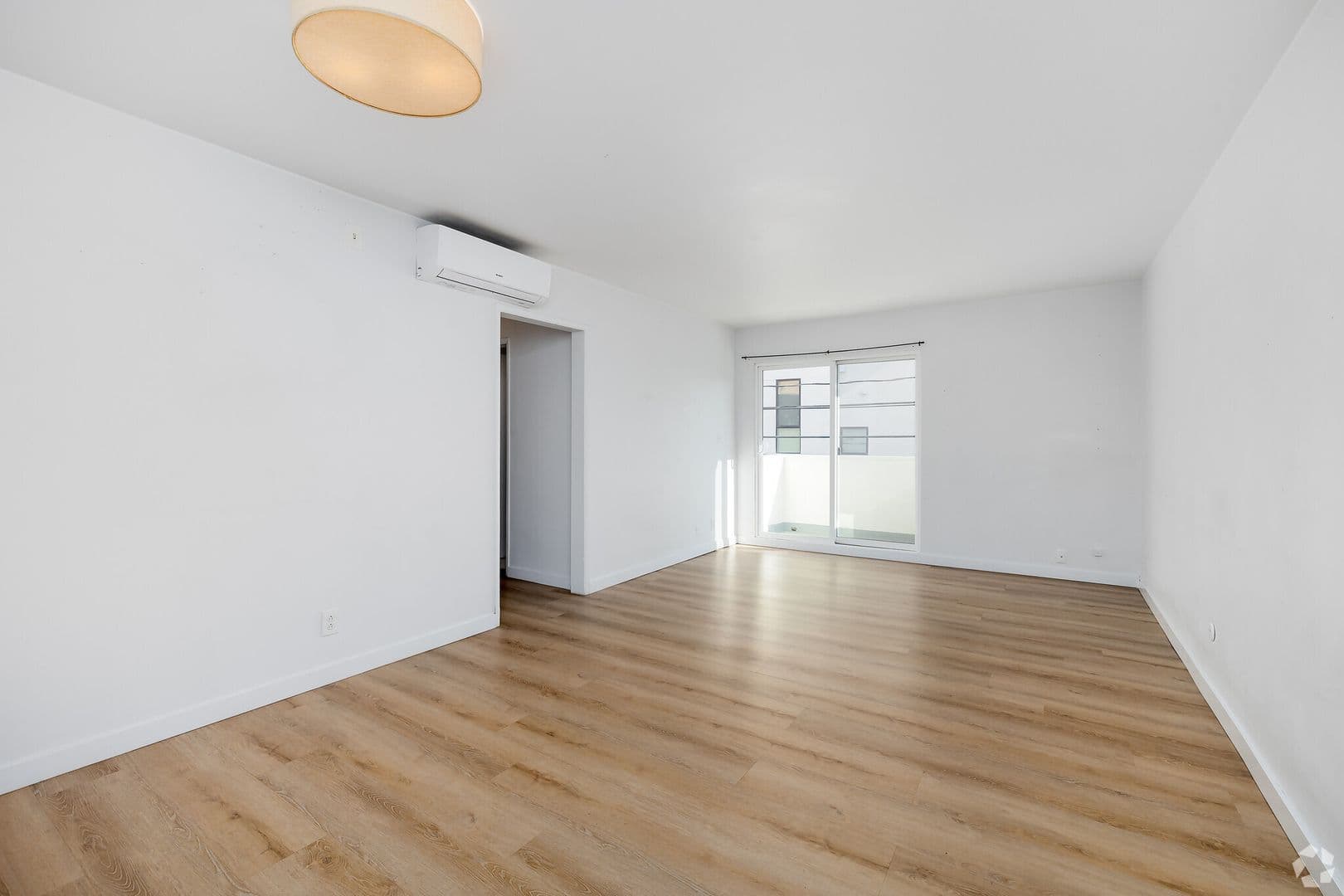 Los Angeles Apartment: 114 S. Gramercy Place