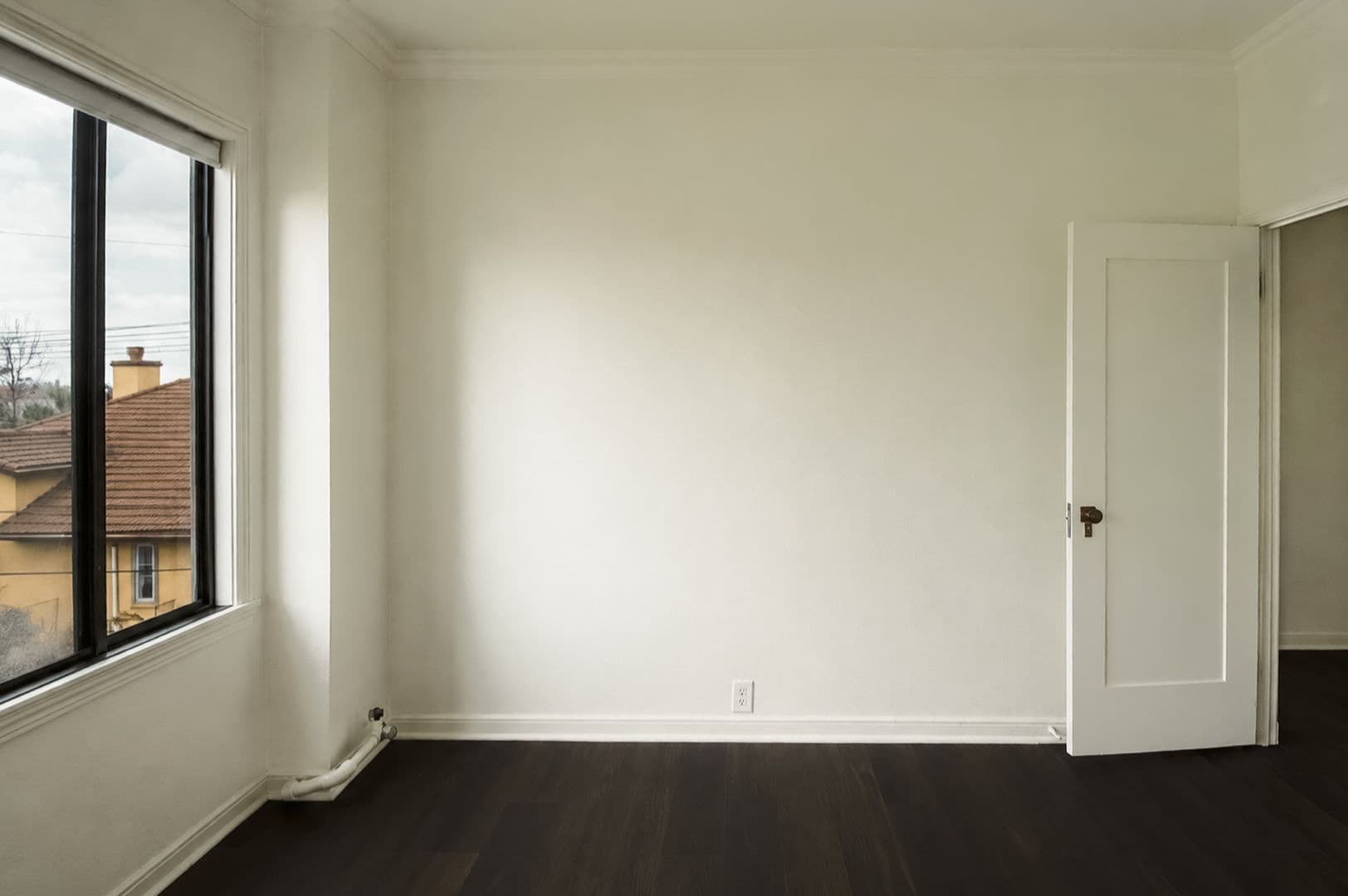 Los Angeles Apartment: 801 S Gramercy Drive