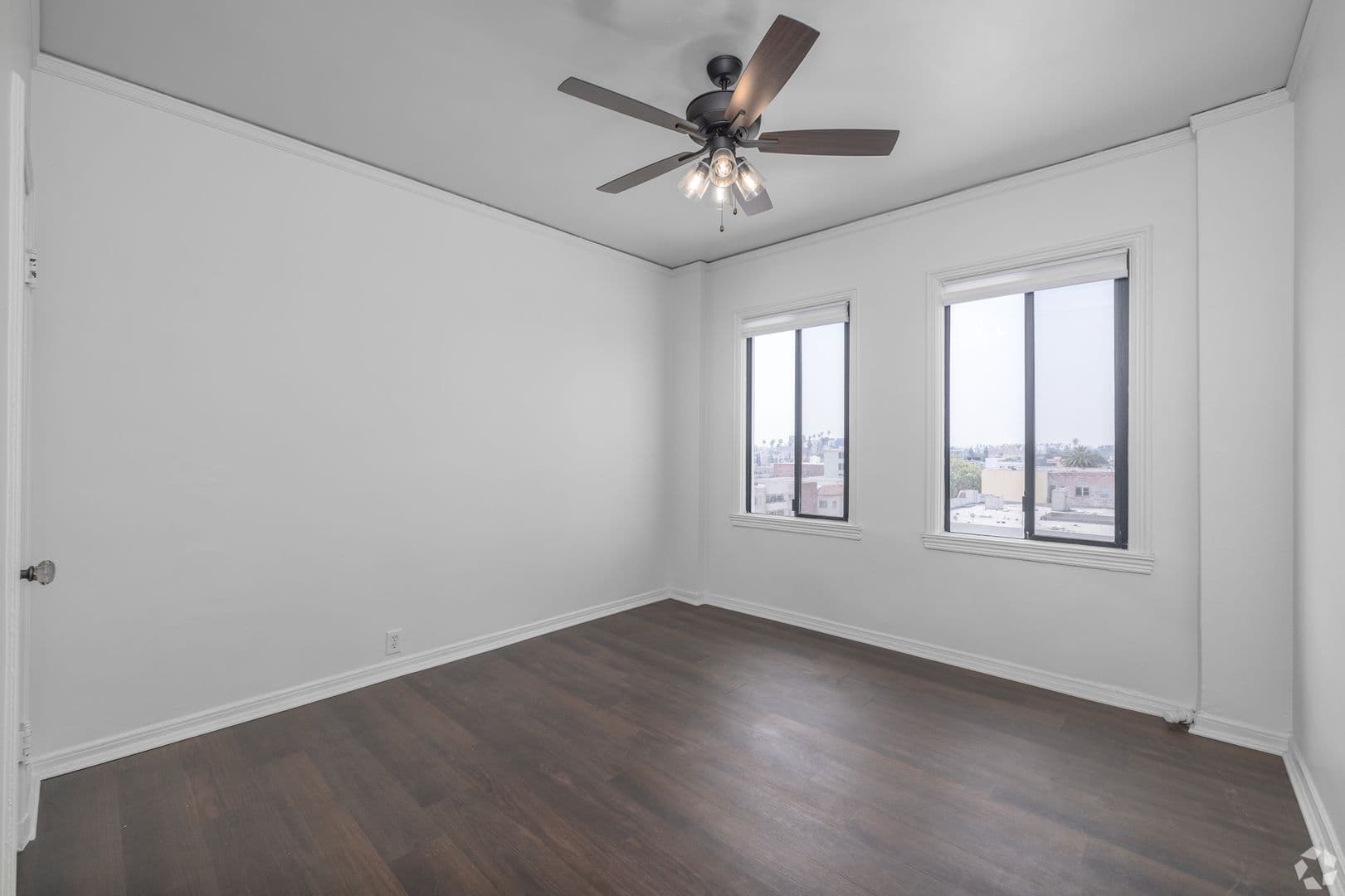 Los Angeles Apartment: 801 S Gramercy Drive