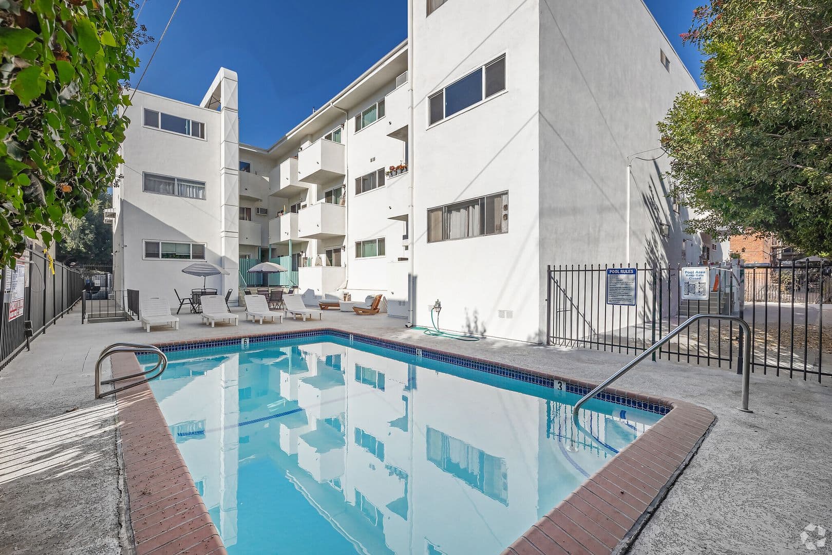 Los Angeles Apartment: 114 S. Gramercy Place