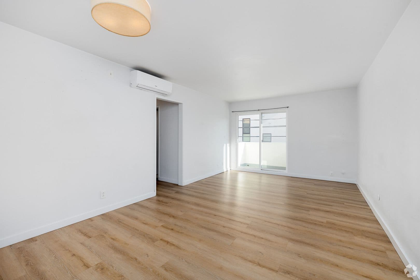 Los Angeles Apartment: 114 S. Gramercy Place