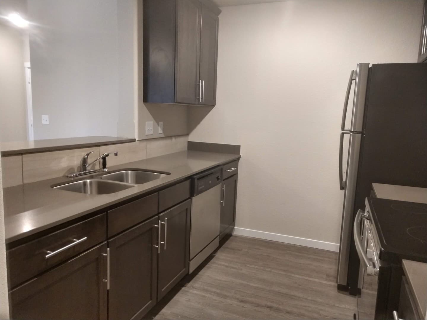 De Soto Apartment: 9100 Commerce Drive