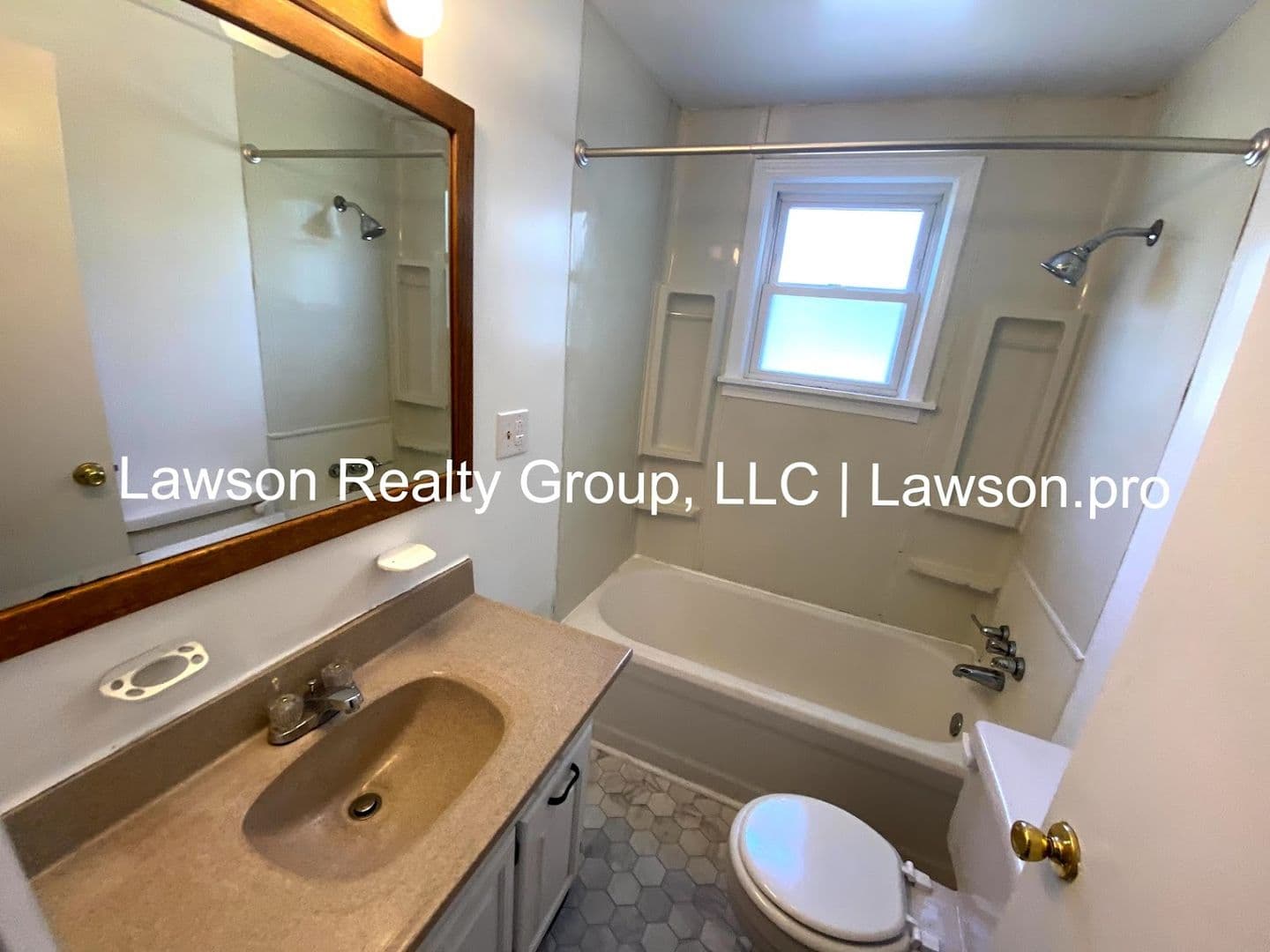 Salem House: 2782 Wildwood Rd
