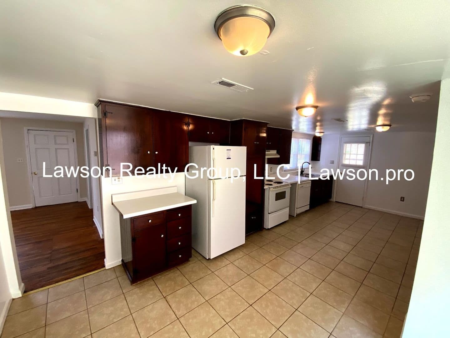 Salem House: 2782 Wildwood Rd