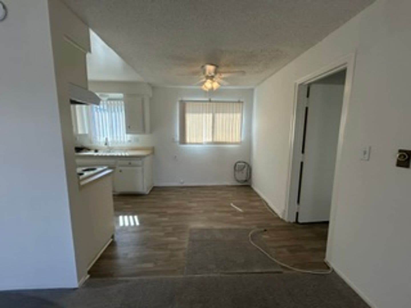 Long Beach Apartment: 218 Belmont Ave