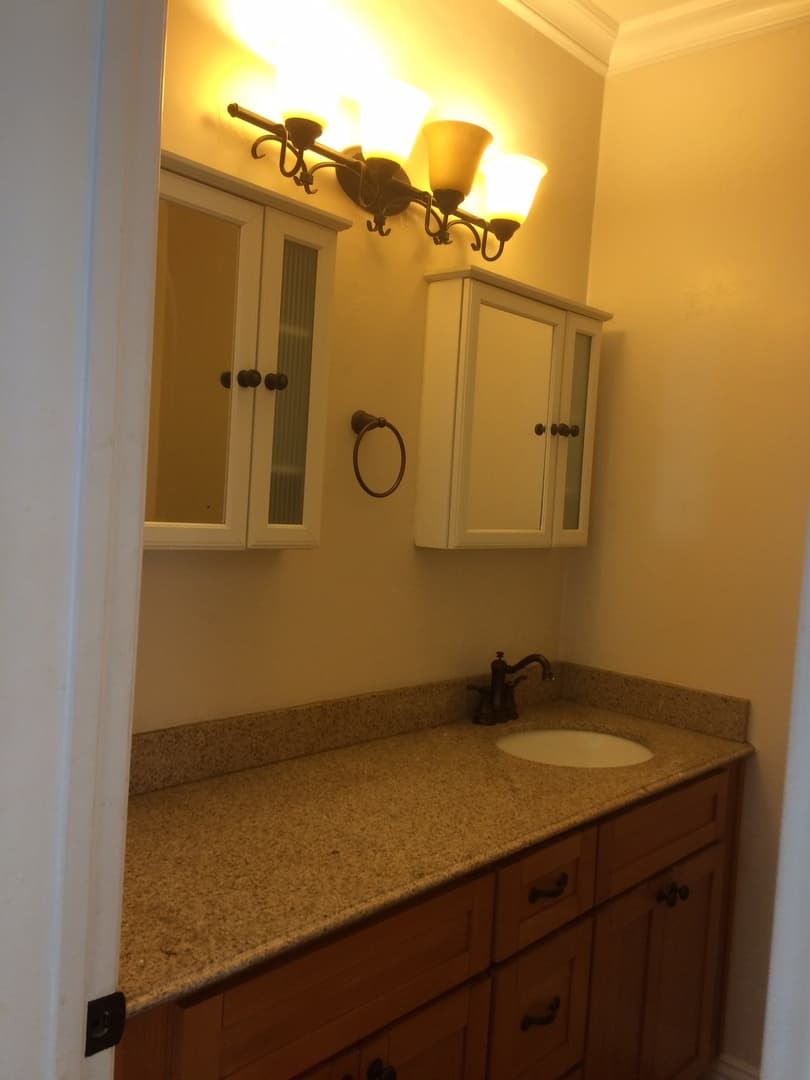 Long Beach Apartment: 345 Chestnut Ave