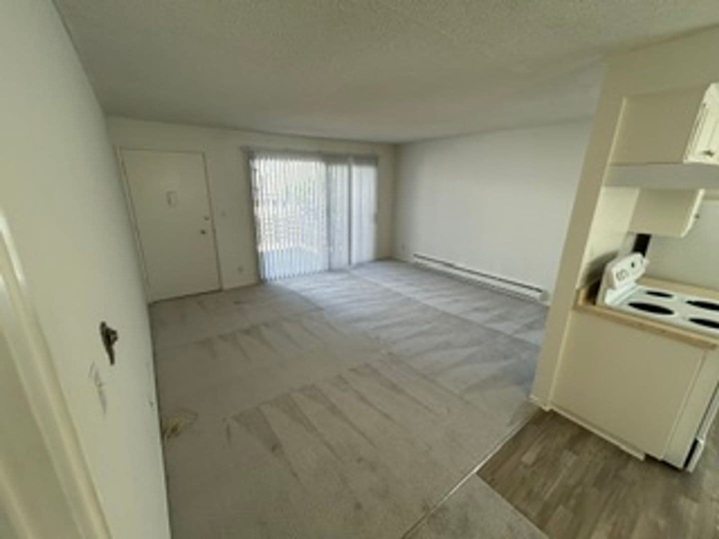 Long Beach Apartment: 218 Belmont Ave