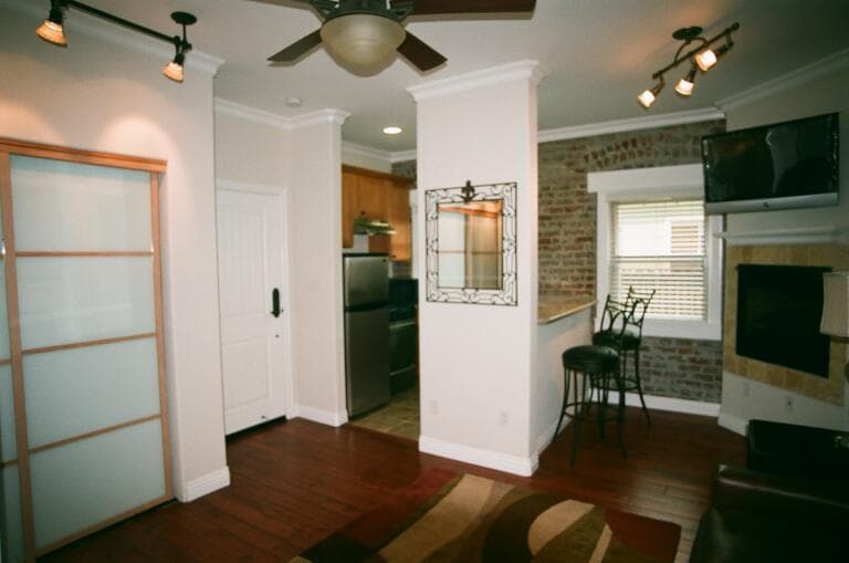 Long Beach Apartment: 345 Chestnut Ave