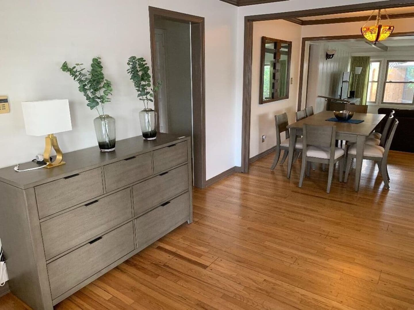 Long Beach House: 176 Quincy Ave