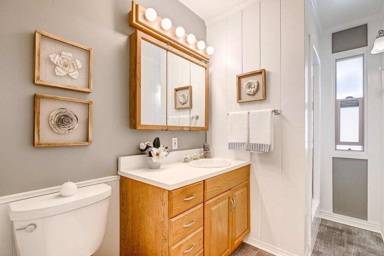 Long Beach House: 176 Quincy Ave