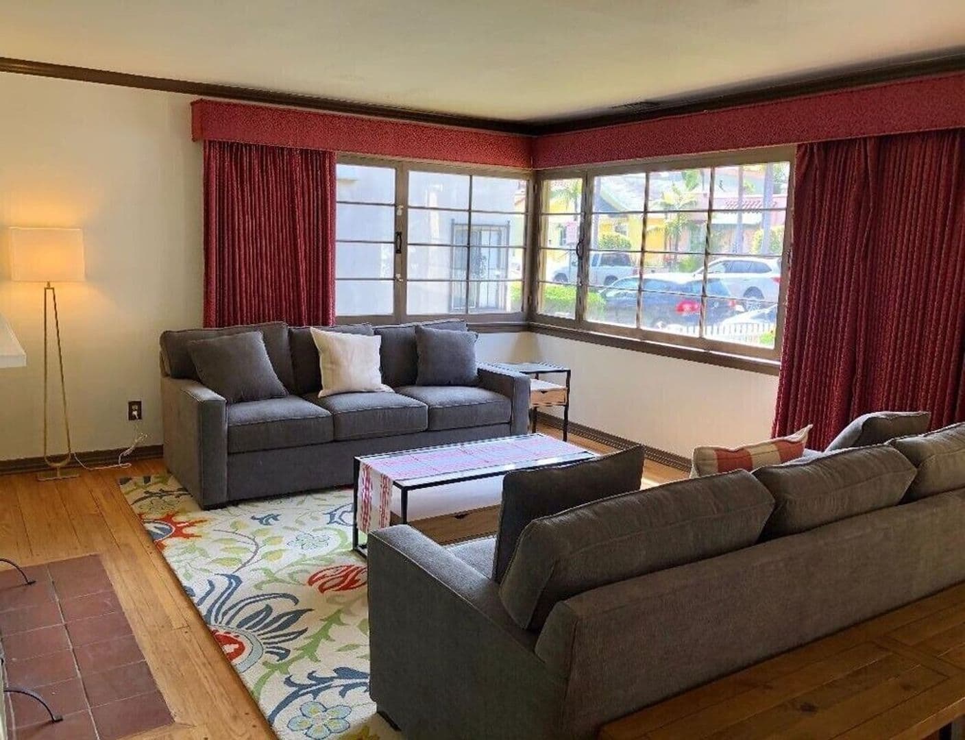 Long Beach House: 176 Quincy Ave