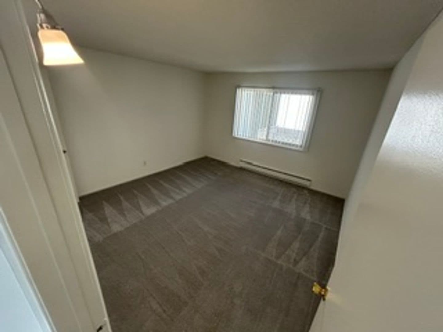 Long Beach Apartment: 218 Belmont Ave
