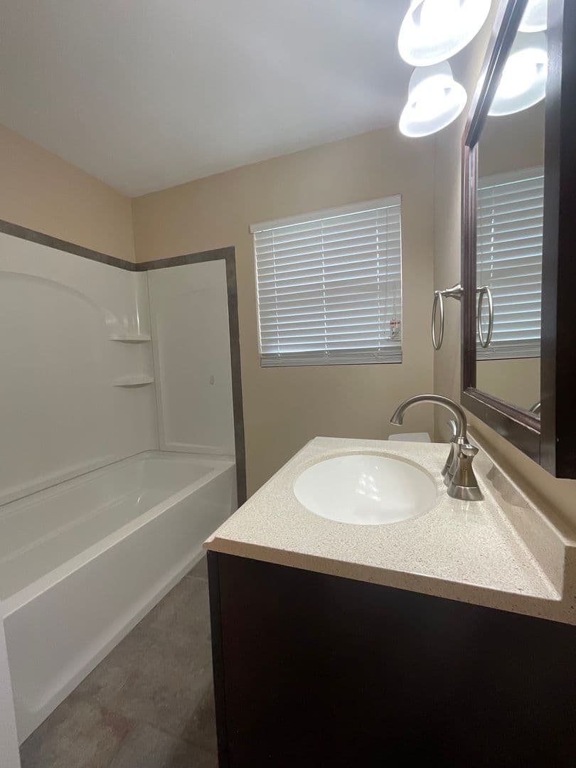 Morristown House: 3984 Bruce St