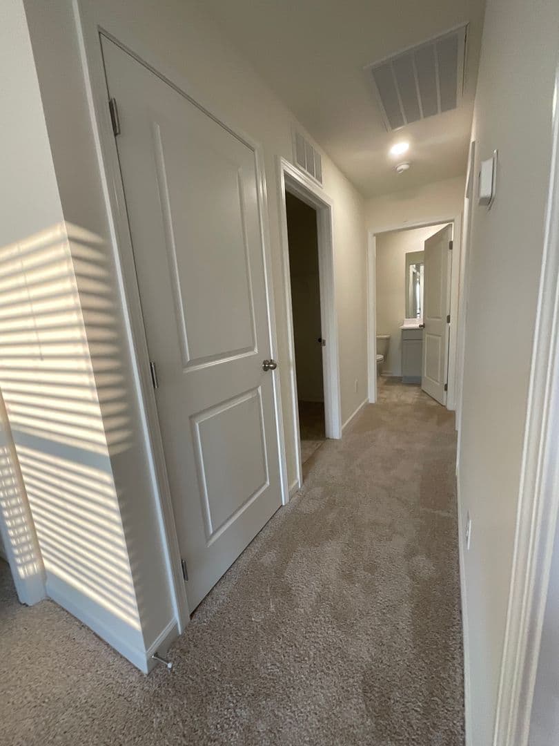 Morristown House: 569 Cliff St