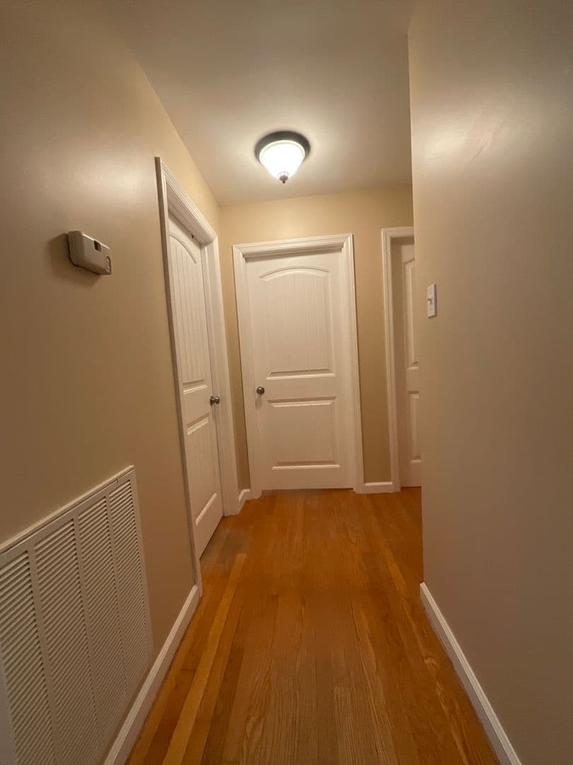 Morristown House: 3984 Bruce St