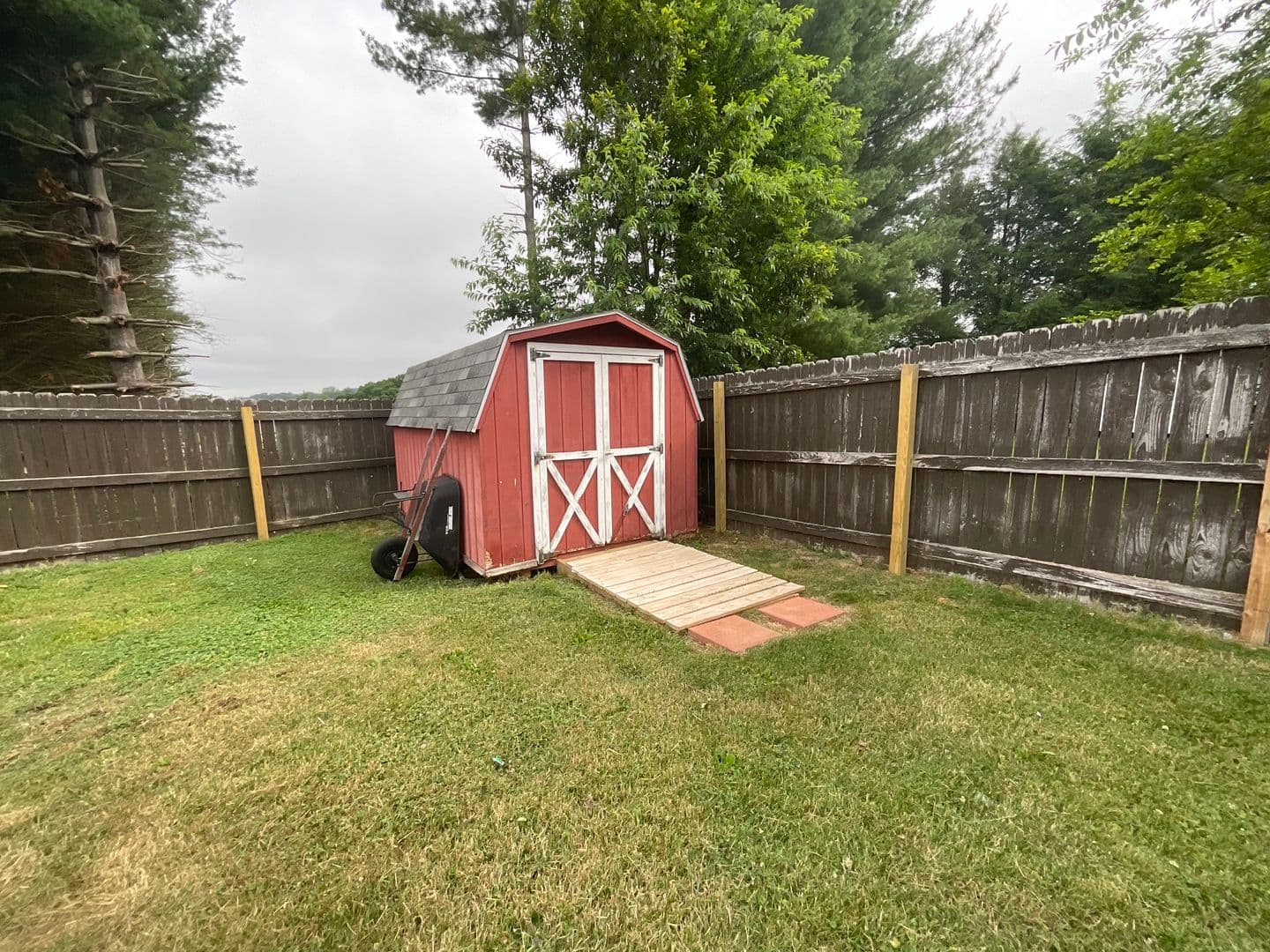 Morristown House: 3984 Bruce St