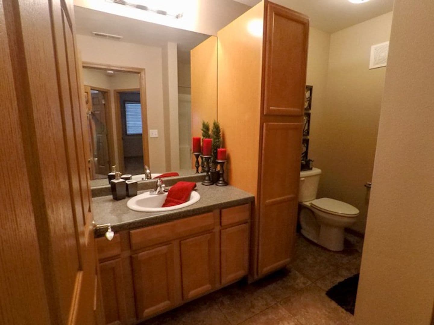 Bismarck Apartment: 3415 Montreal Street