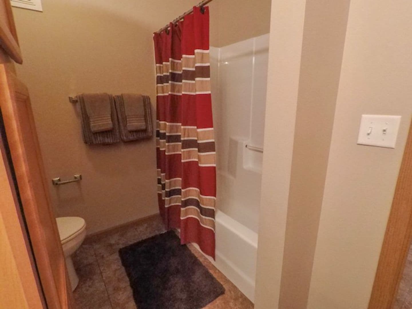 Bismarck Apartment: 3415 Montreal Street