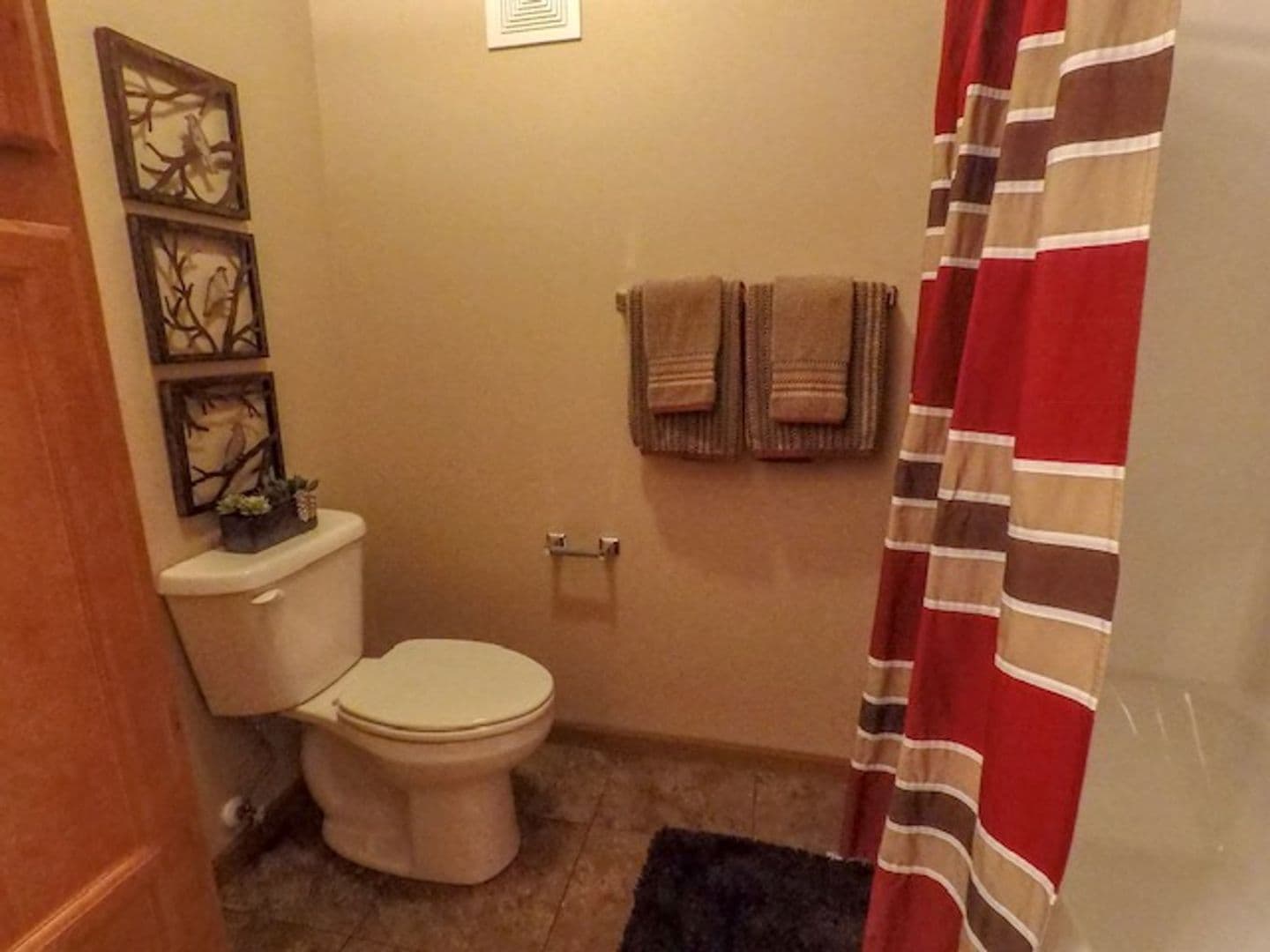 Bismarck Apartment: 3415 Montreal Street