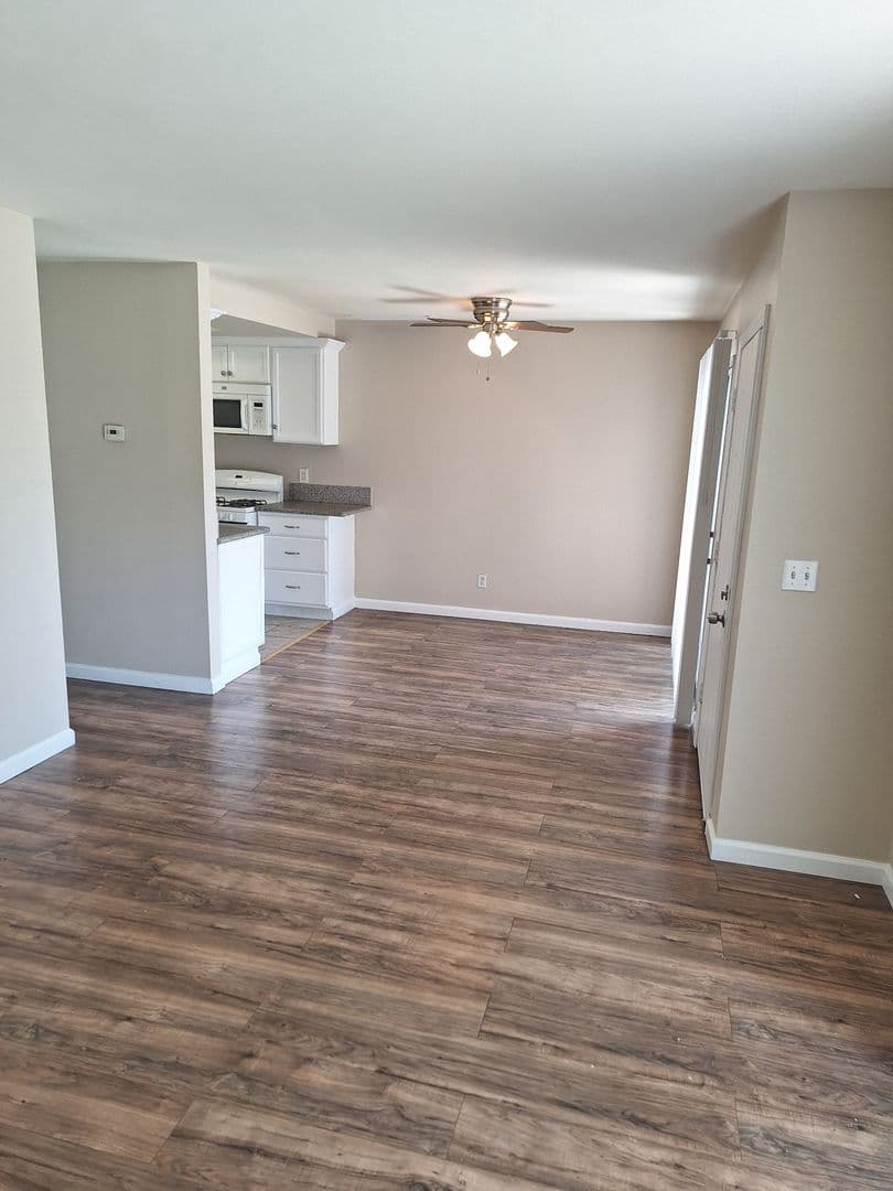 Redlands Apartment: 1269 N. EDWARDS ST #11