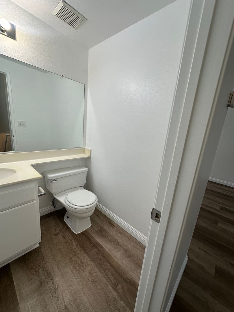 Pasadena Apartment: 79 & 89 Roosevelt Ave.