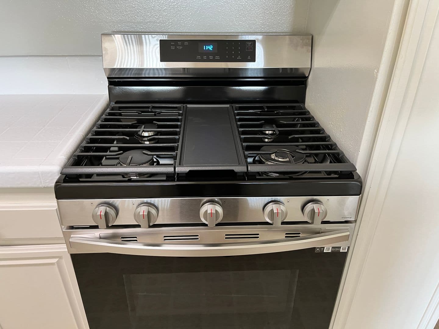 Sherman Oaks Apartment: 5124 Coldwater Canyon Ave.