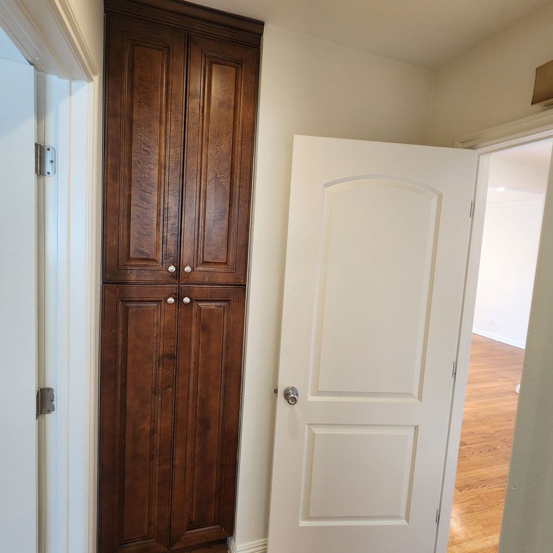 Los Angeles Apartment: 3375 Manning Ave.,