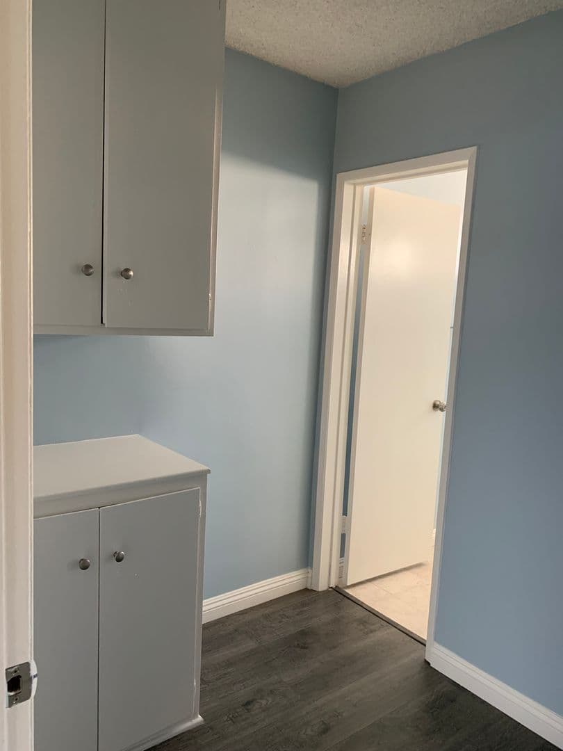 Los Angeles Apartment: 1333 S. Bundy Drive