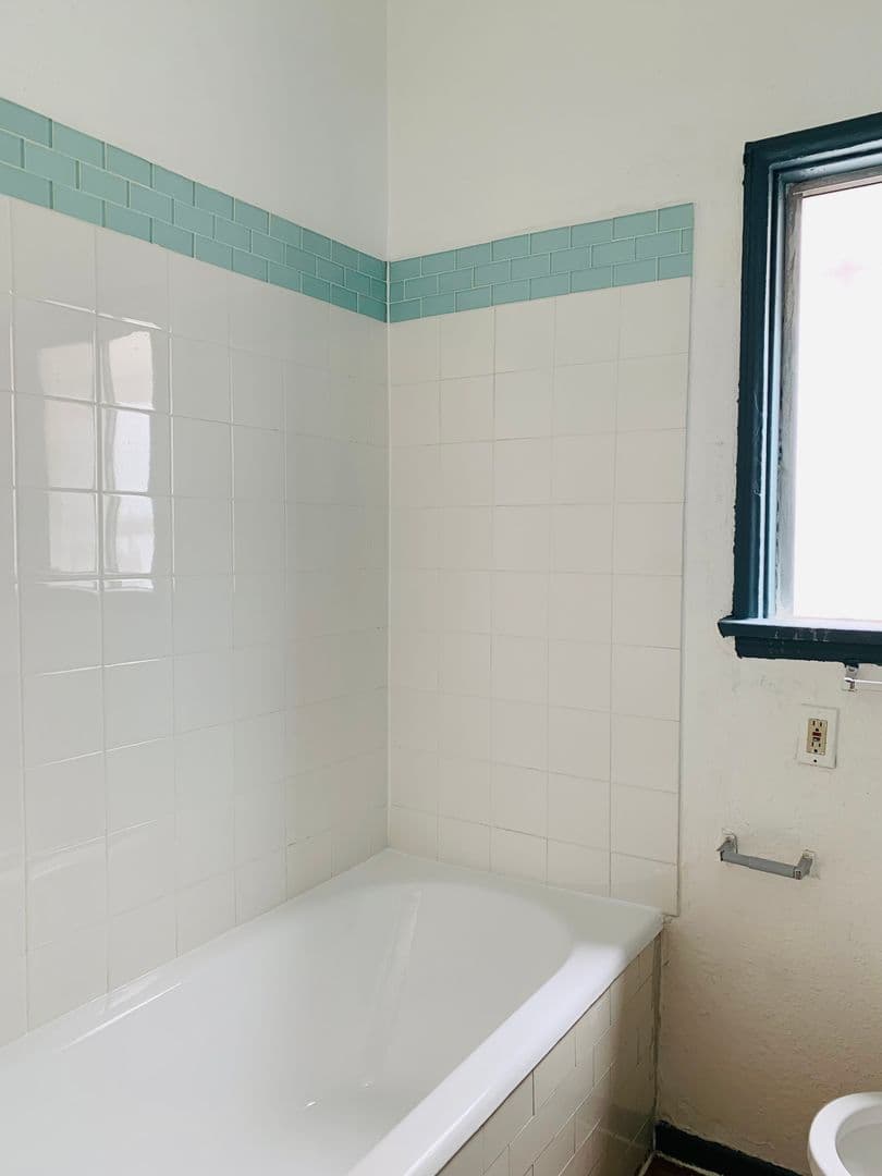 Hollywood Apartment: 6755-6773 Yucca St and 6424 Yucca Street