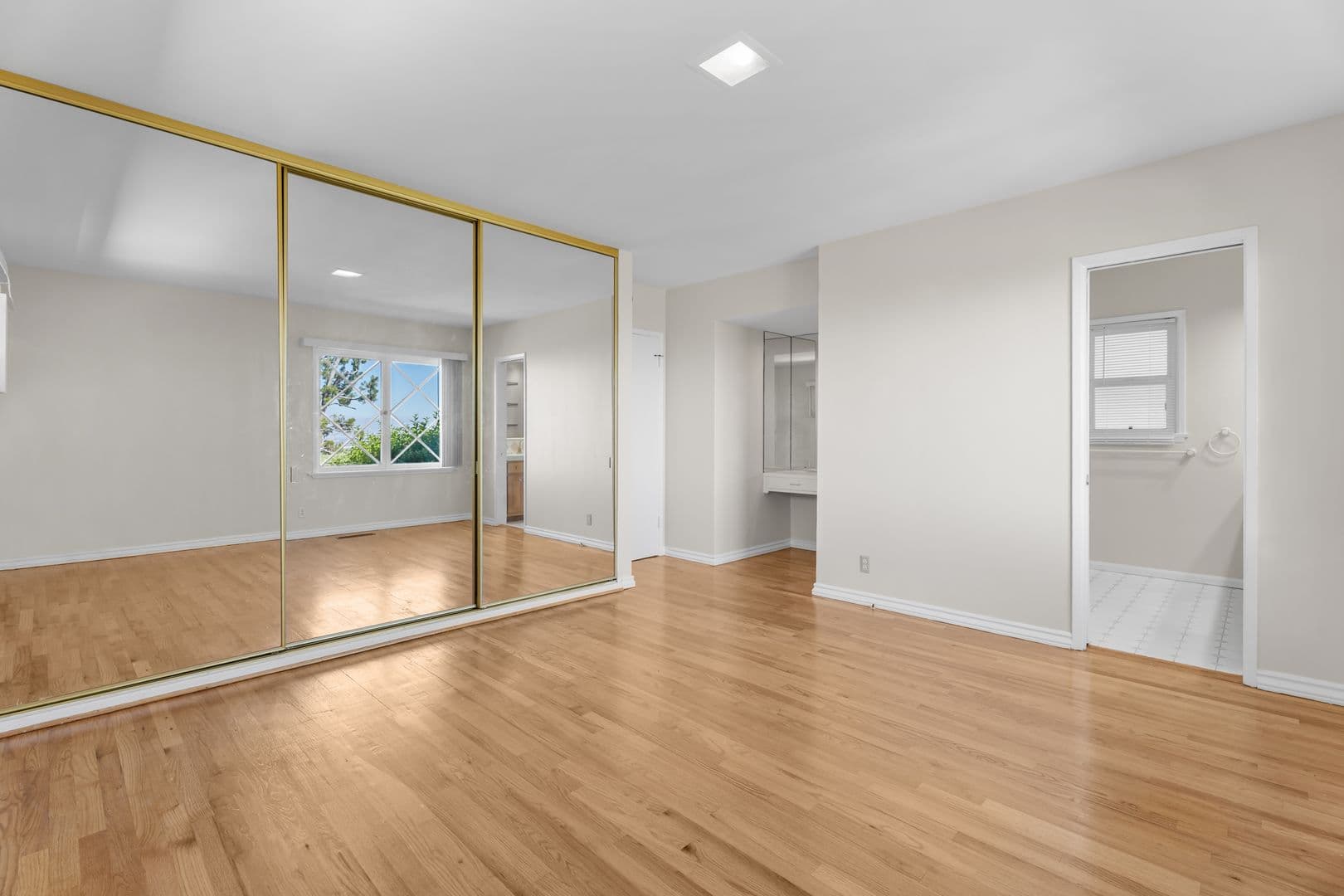 Rancho Palos Verdes House: 17 Stallion Rd
