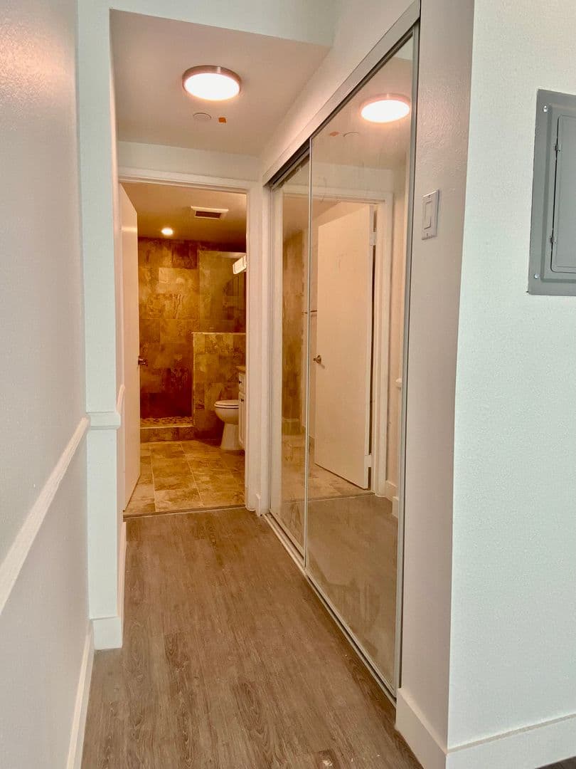 Los Angeles Apartment: 130 South Flores Street