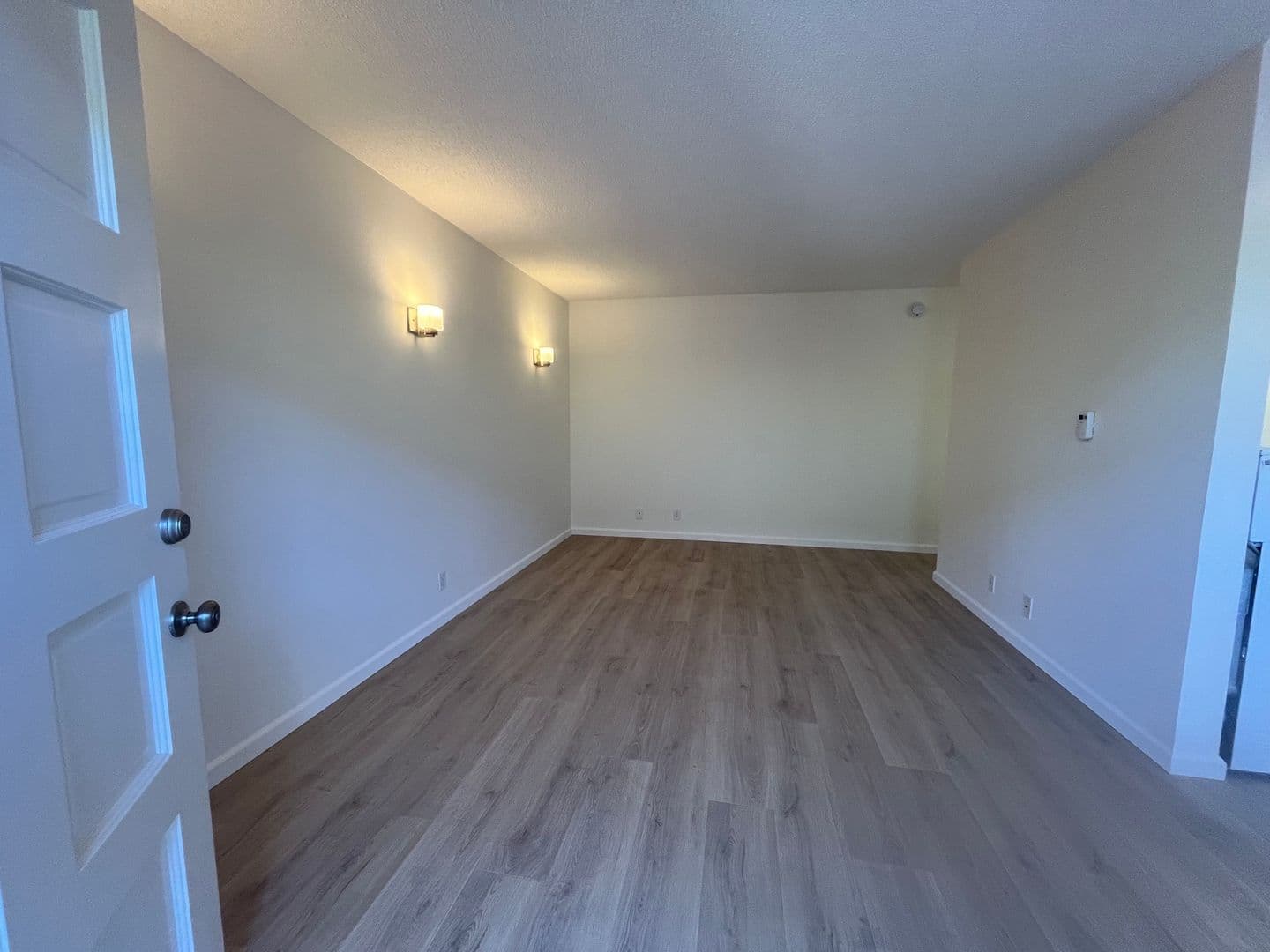 Valley Village Apartment: 5320 - 5330 Ben Ave.