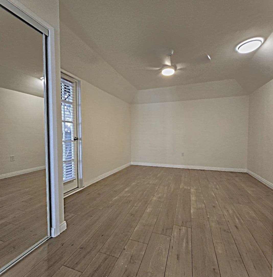 North Hollywood Apartment: 5301-5303 Cartwright Ave.