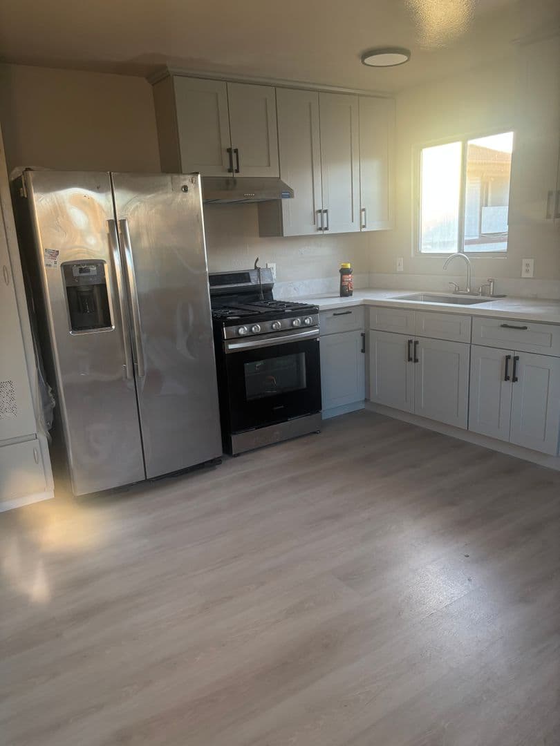 El Monte Apartment: 2126-2131 Mountain View Road