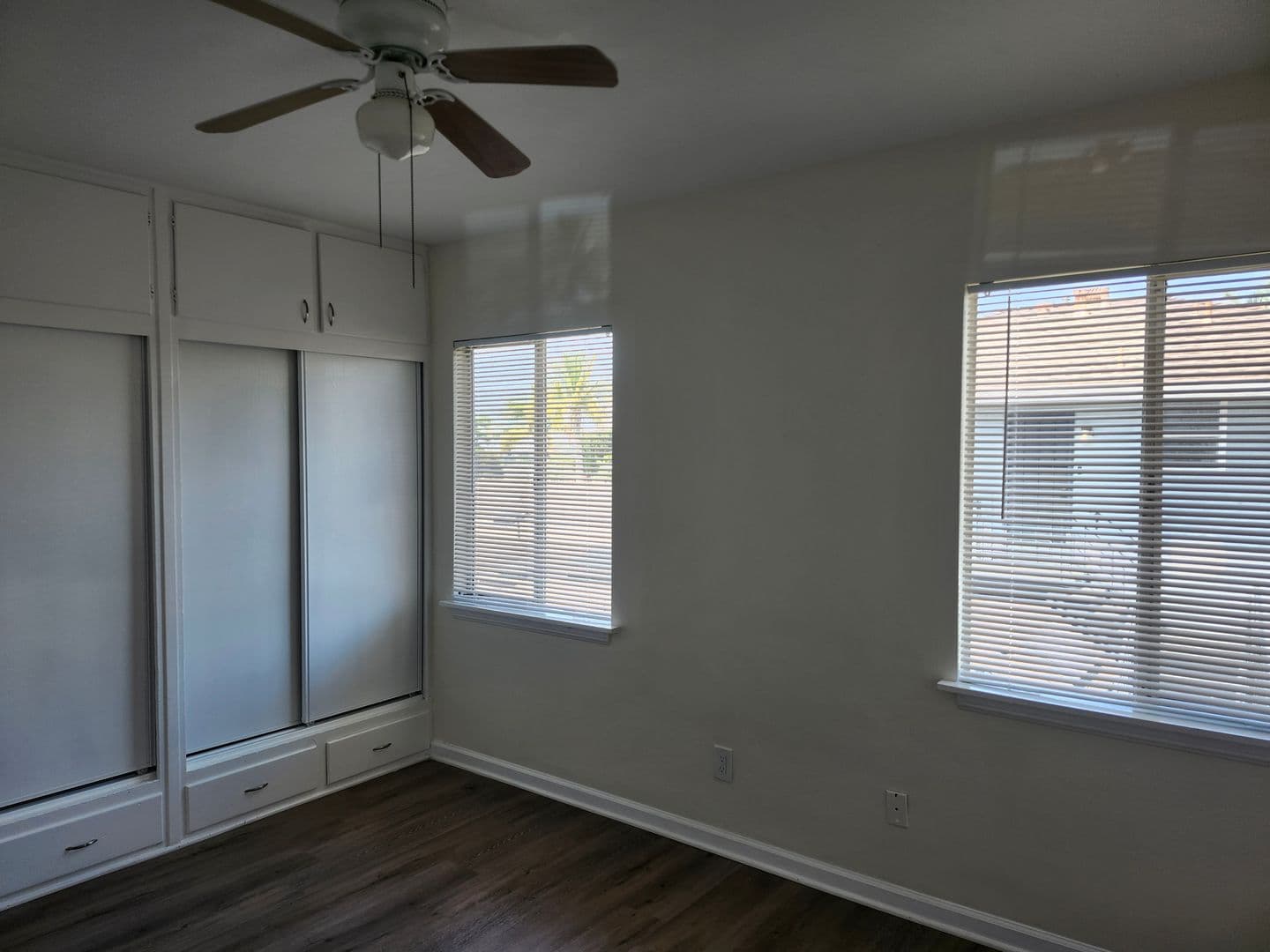 Los Angeles Apartment: 5259 W. Slauson