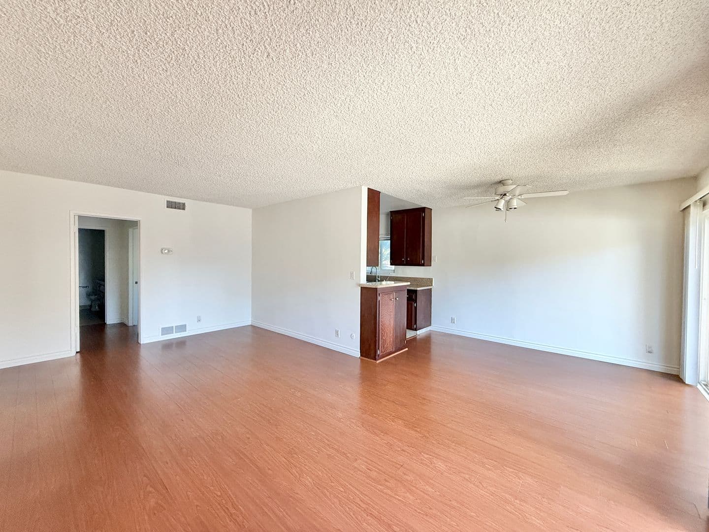 Studio City Apartment: 12231 Moorpark St.