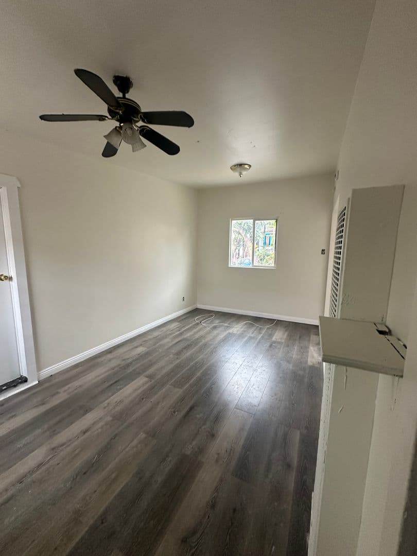 East Los Angeles Apartment: 1304 Amalia Ave.