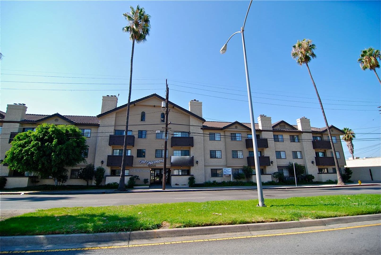 Van Nuys Apartment: 16000 SHERMAN WAY