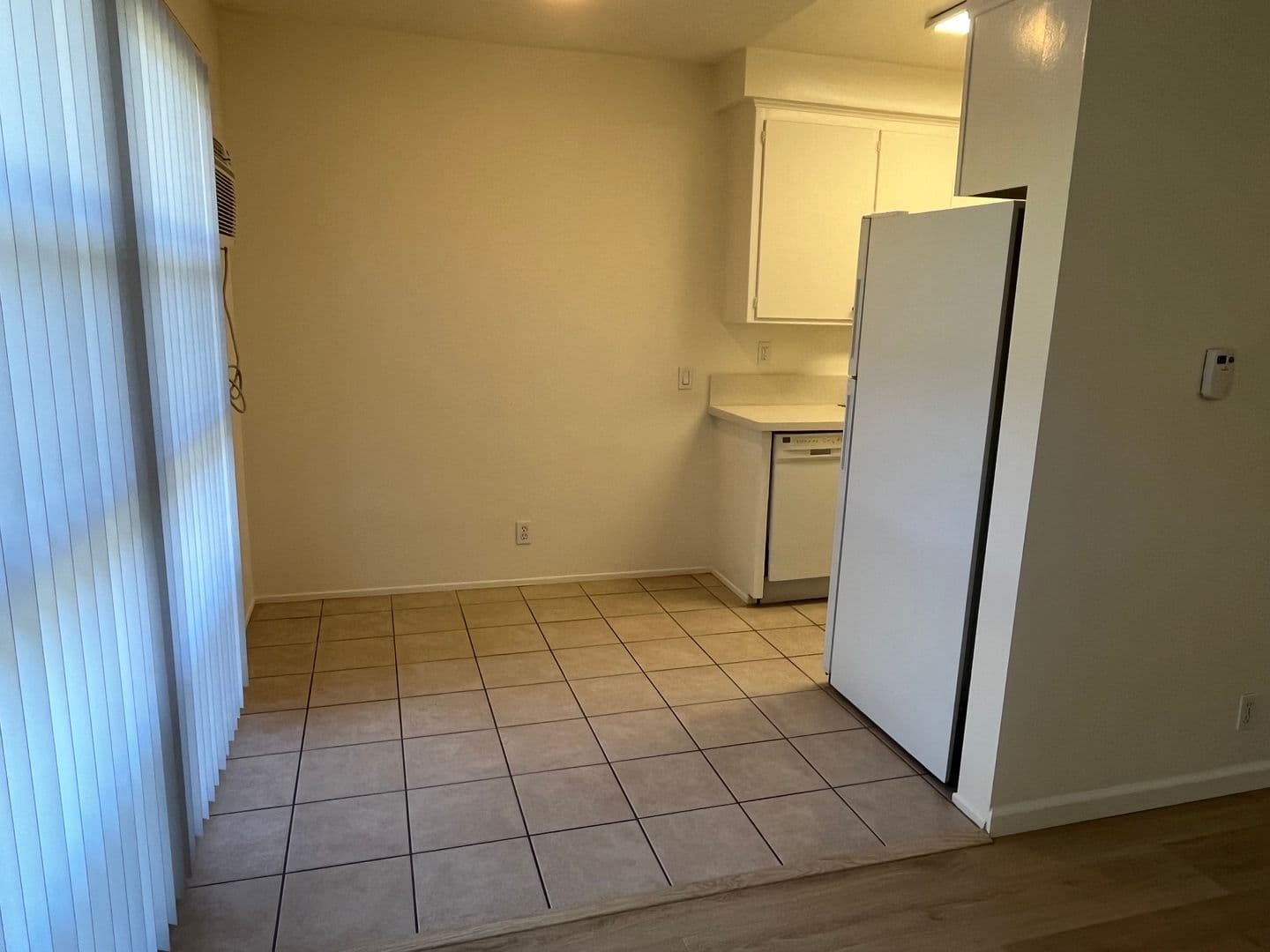 Valley Village Apartment: 5320 - 5330 Ben Ave.