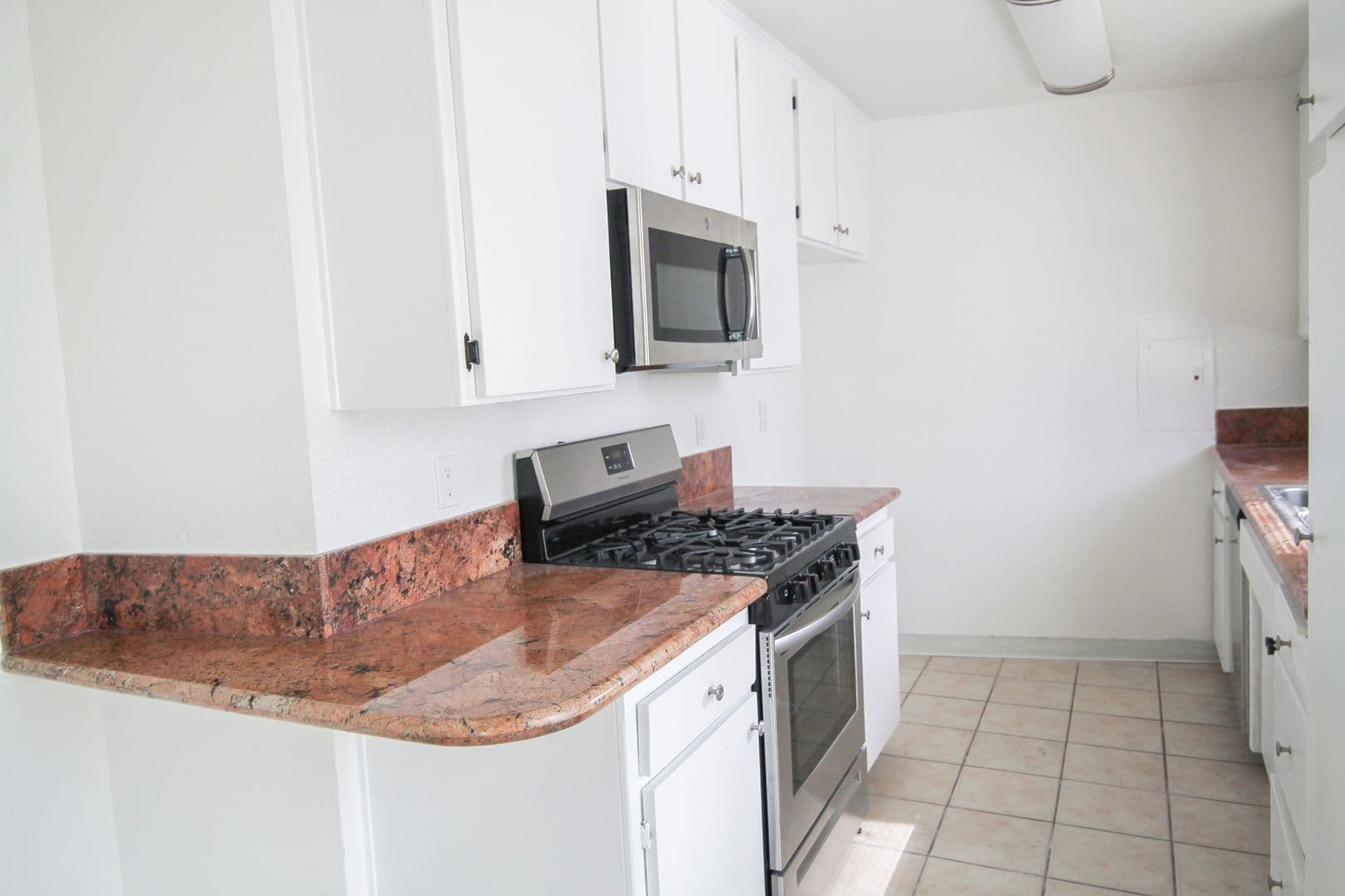 Sherman Oaks Apartment: 14930 Moorpark St.