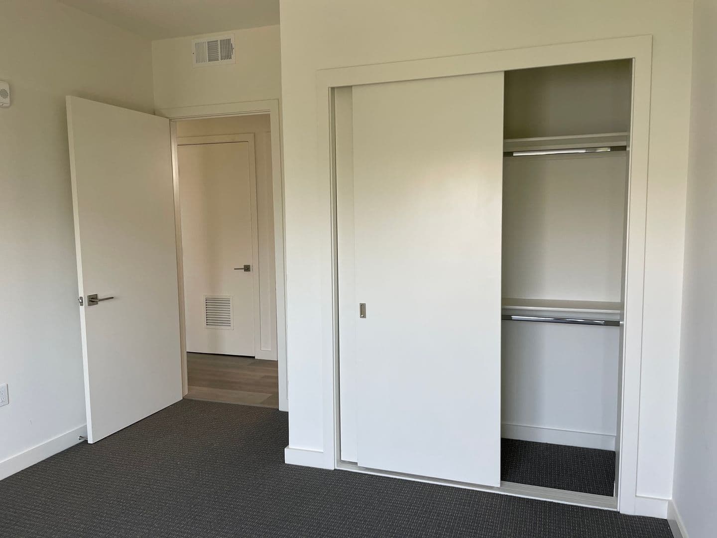 Studio City Apartment: 12012 Valleyheart Dr