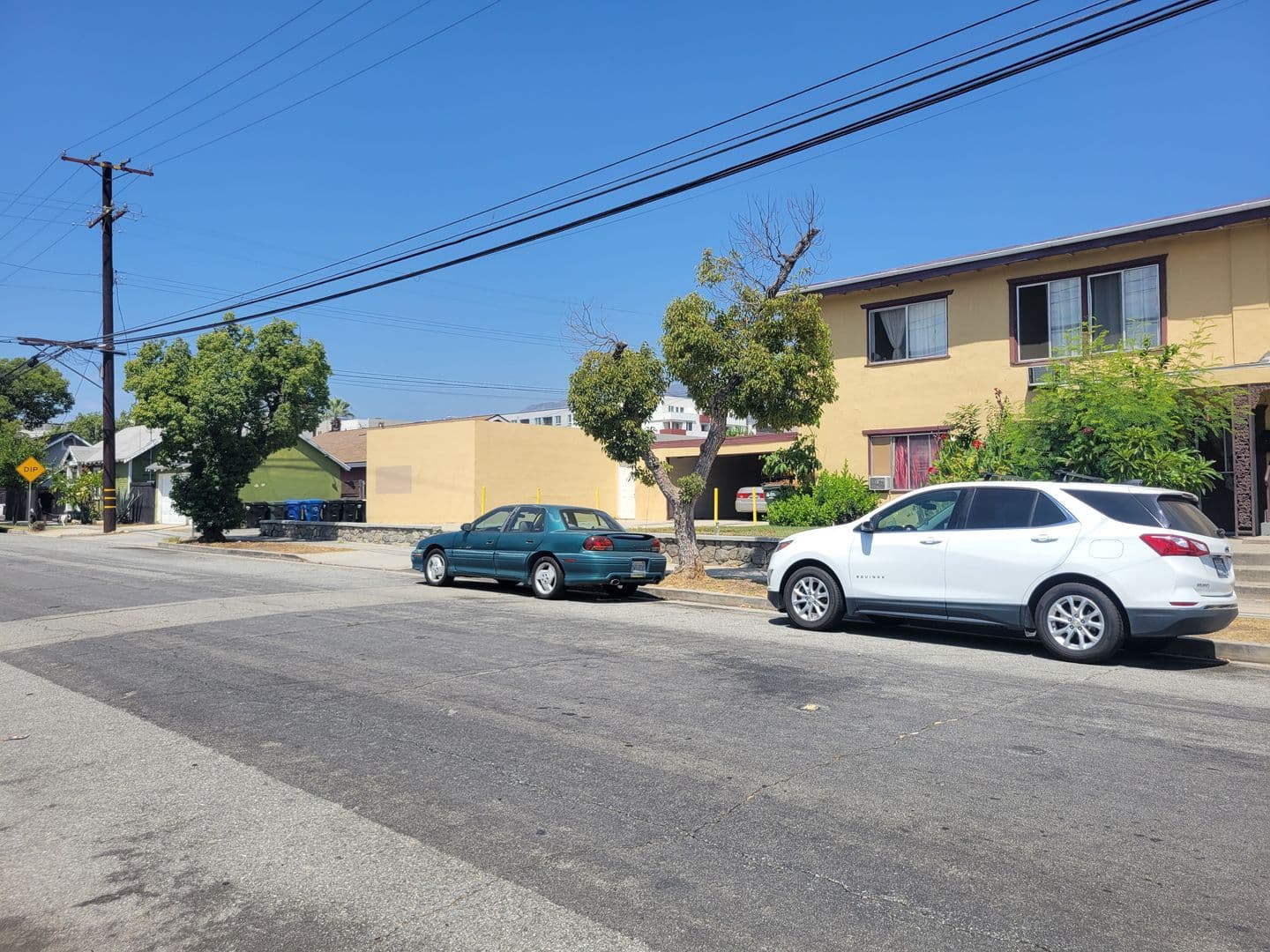 Azusa Apartment: 603-605 Dalton Ave.