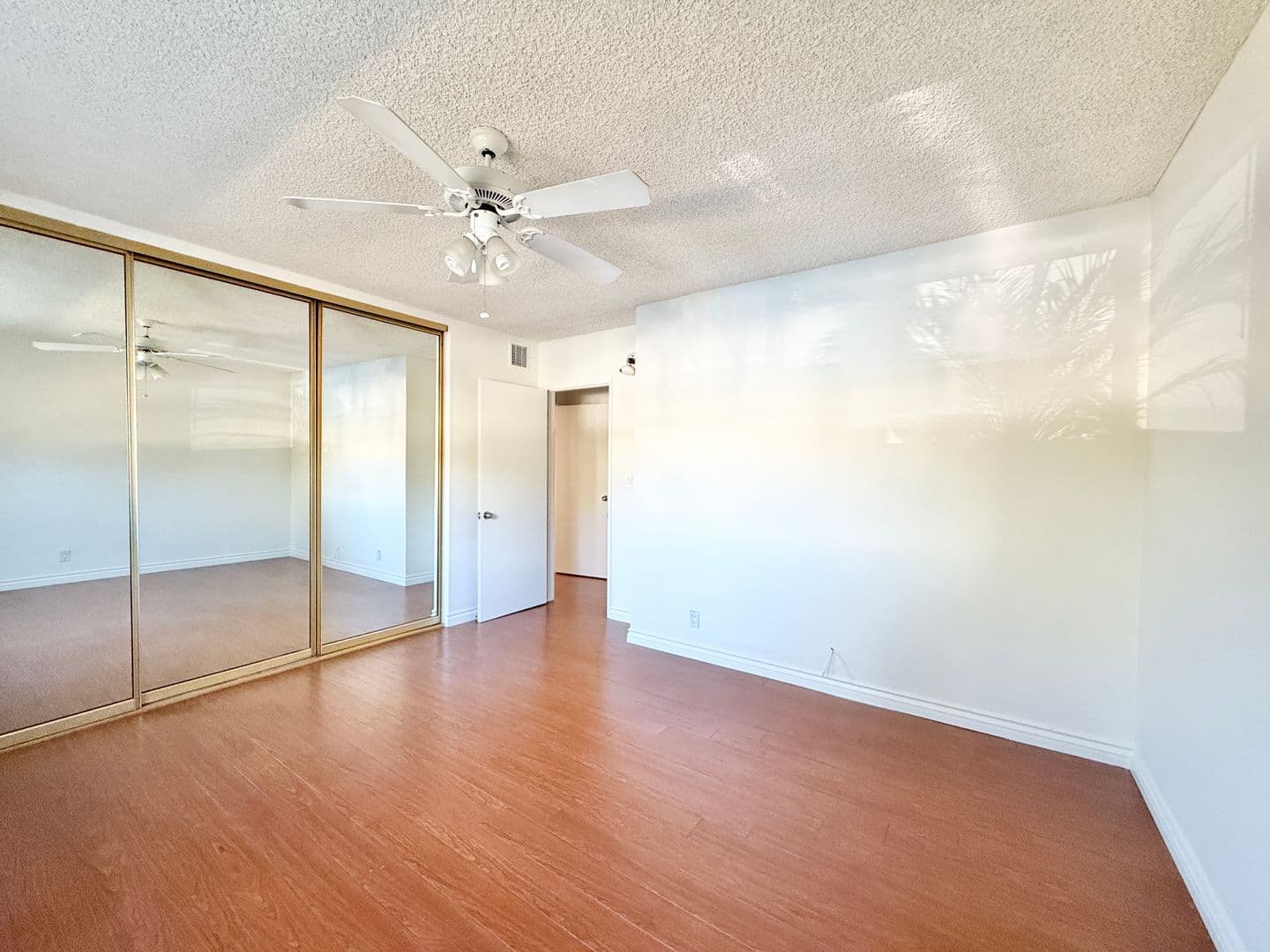 Studio City Apartment: 12231 Moorpark St.