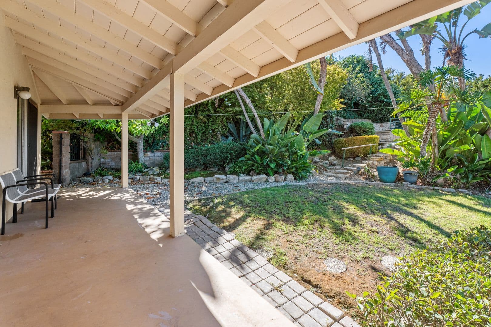 Rancho Palos Verdes House: 17 Stallion Rd