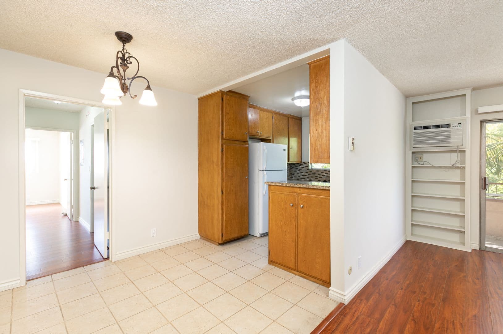 West Hollywood Apartment: 1030 N Harper Ave.