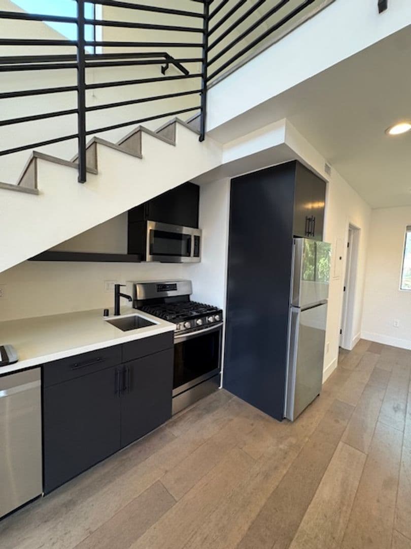 Los Angeles Apartment: 321 N. Bixel St.