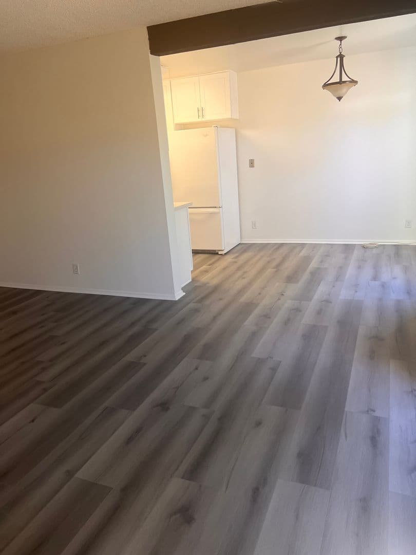 Studio City Apartment: 4260 Troost Avenue