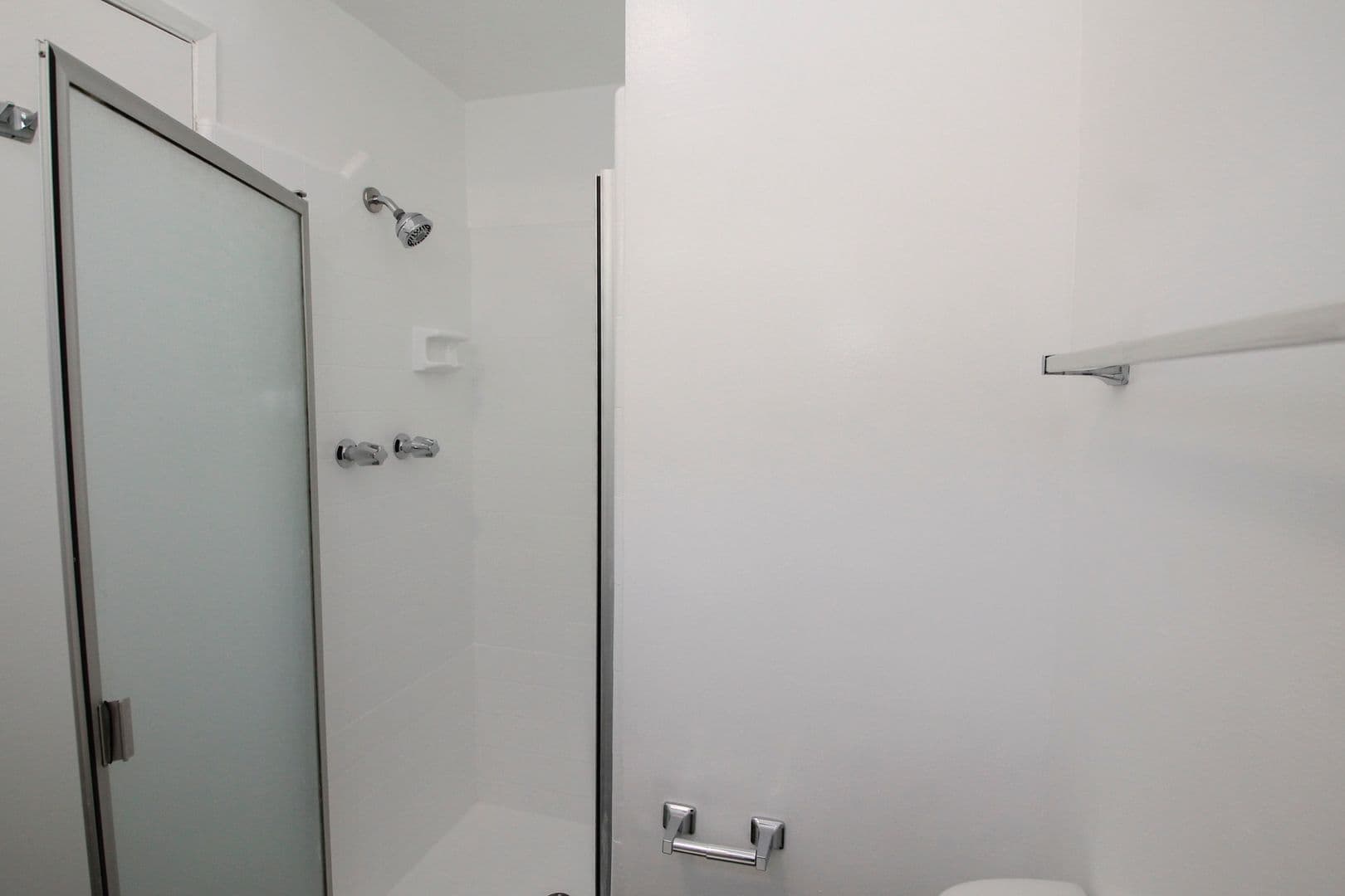 Inglewood Apartment: 604 Evergreen St