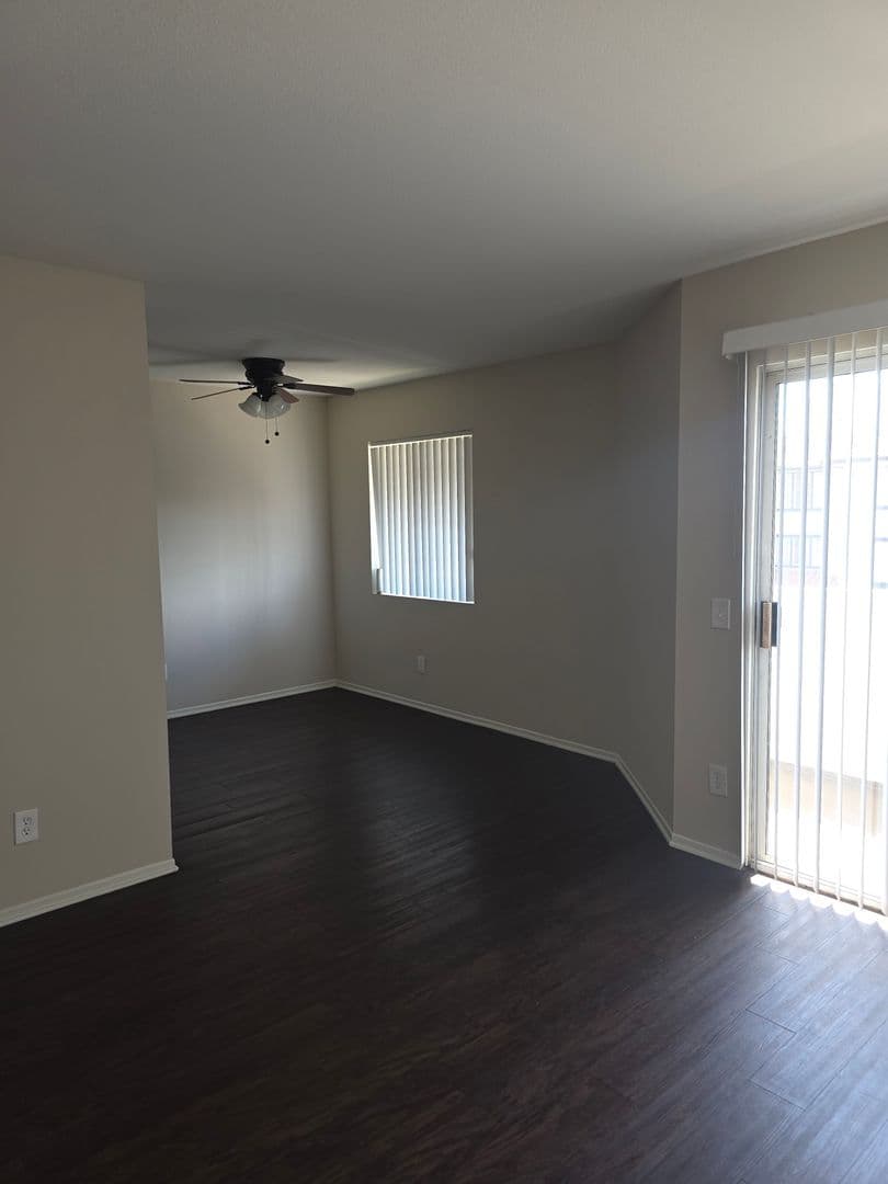 Northridge Apartment: 18415 Dearborn Street
