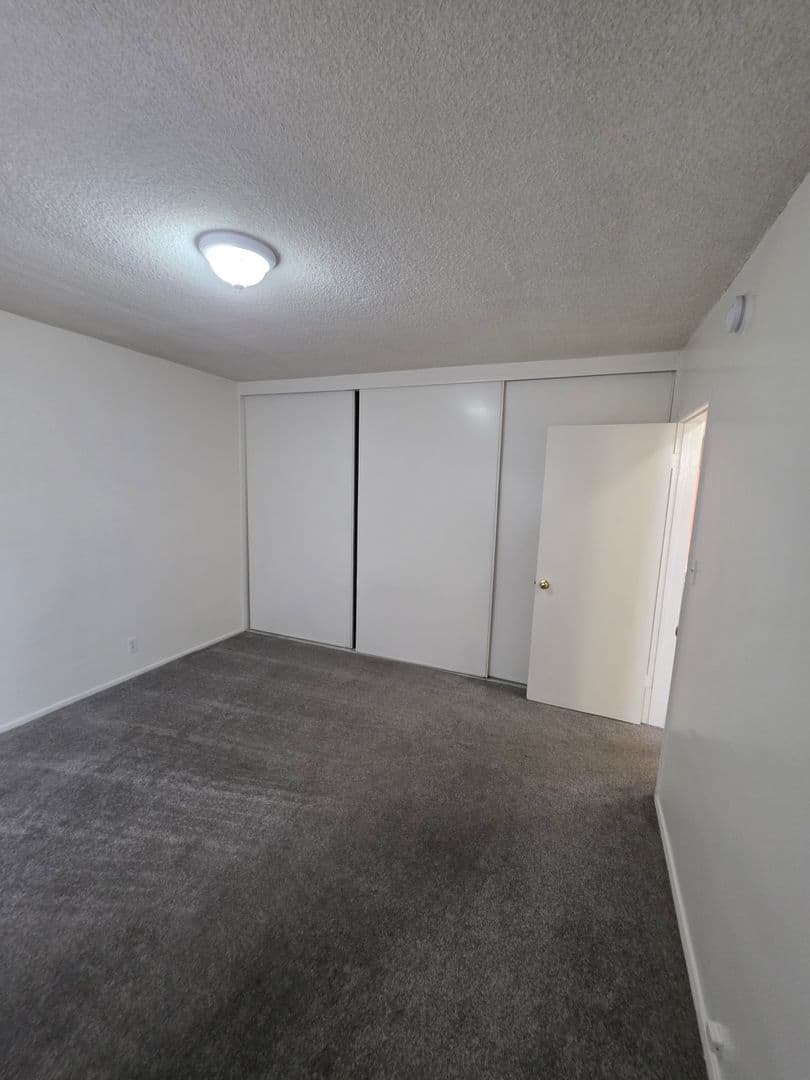 Los Angeles Apartment: 1125 West 107th Street